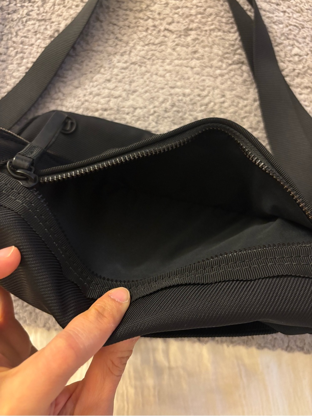 Lululemon Festival Bag 2 (original Classic version!) - Picture 5 of 10